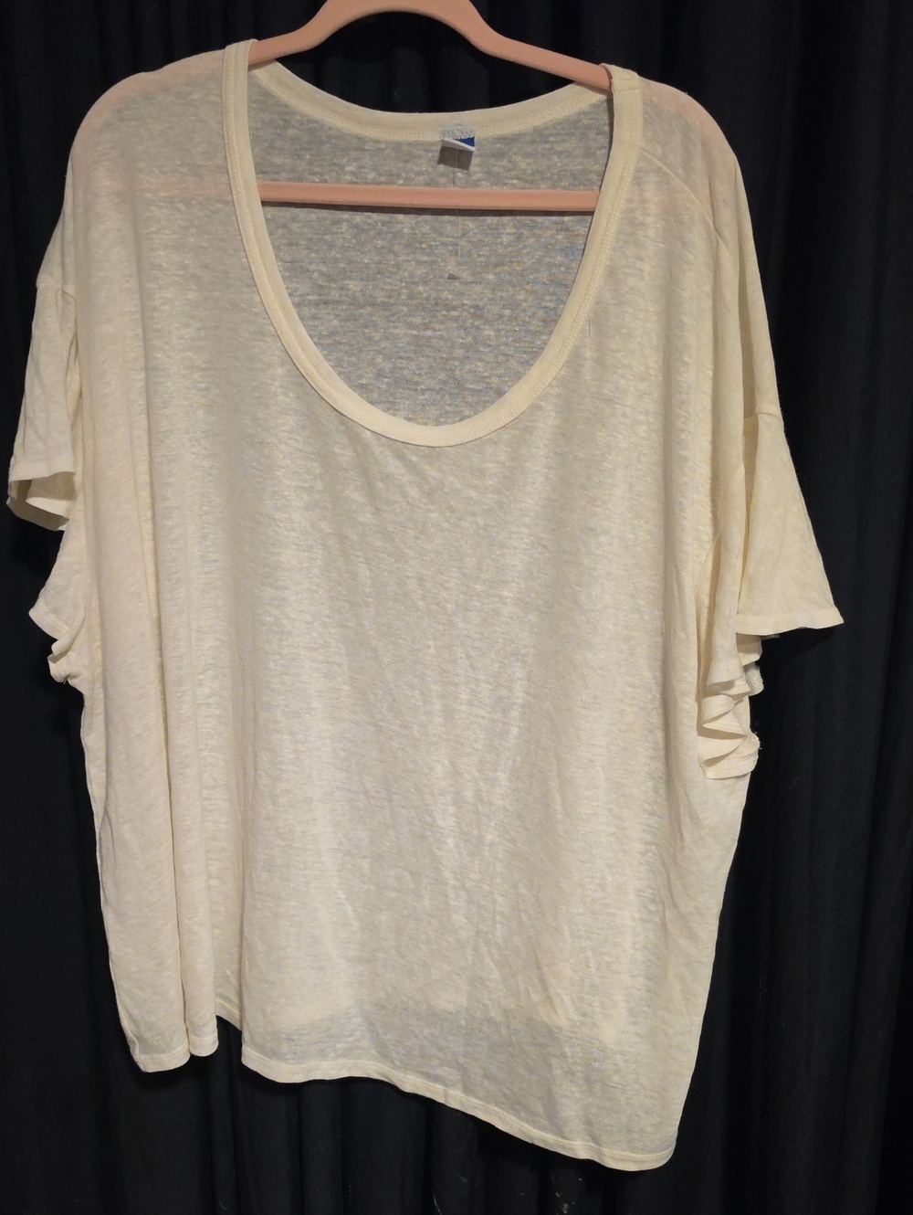 Old Navy Cream Scoop Neck Short Sleeve Tee